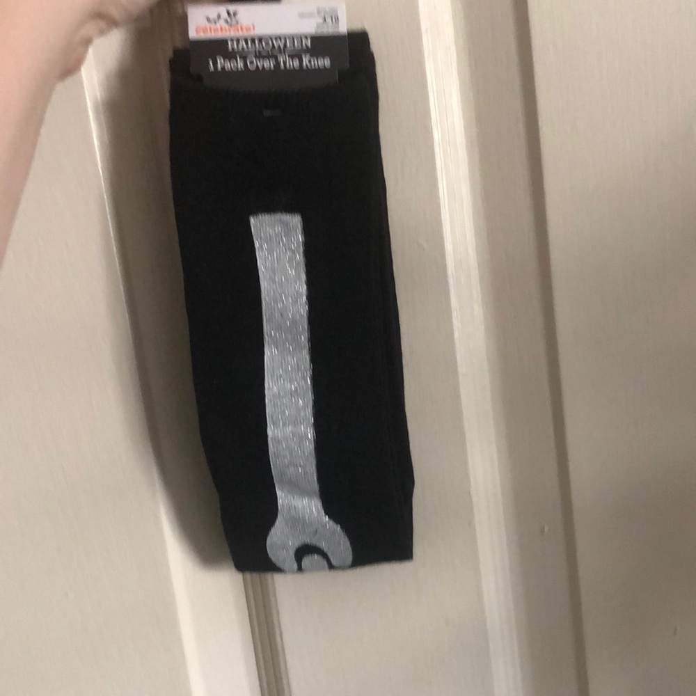 Skeleton socks